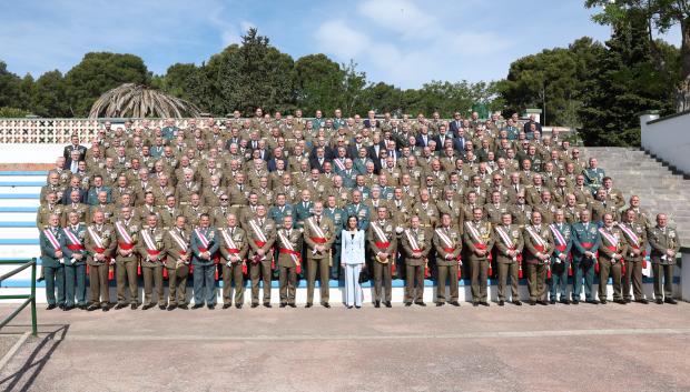 Los Reyes, con los compañeros de promoción de Don Felipe en su 40 aniversario