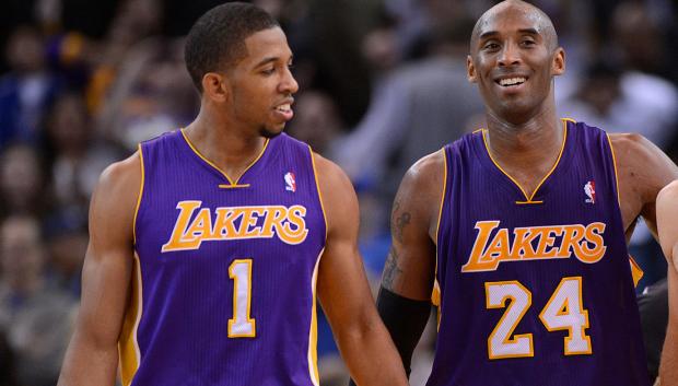 Darius Morris junto a Kobe Bryant en los Lakers 2012