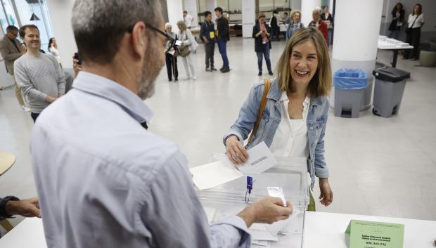 Jéssica Albiach votando