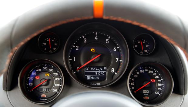 Velocímetro del Veyron, alcanza los 430 kilómetros/hora
