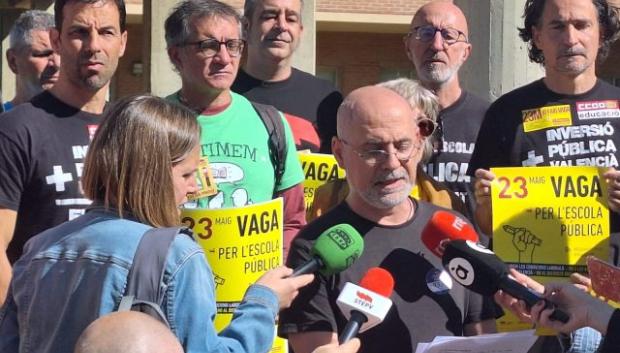 Miembros de la Plataforma en Defensa de la Enseñanza Pública