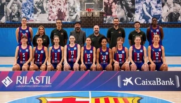 La plantilla del equipo femenino de baloncesto del Barça