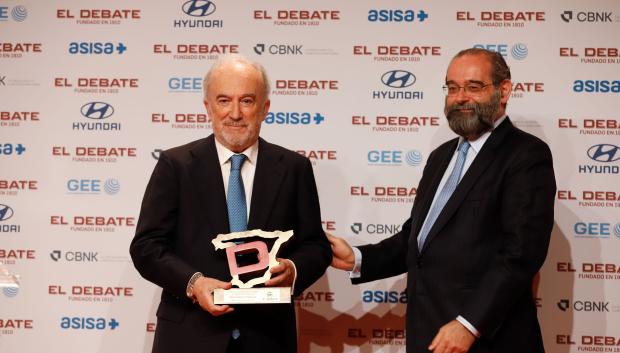 Santiago Muñoz-Machado, director de la RAE recoge el premio a la Proyección de España en el ámbito de la cultura