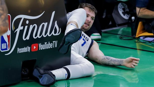 Luka Doncic durante el segundo partido de las finales NBA