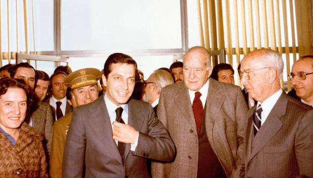 El presidente del Gobierno, Adolfo Suárez, junto al presidente de la Generalitat, Josep Tarradellas, en 1979