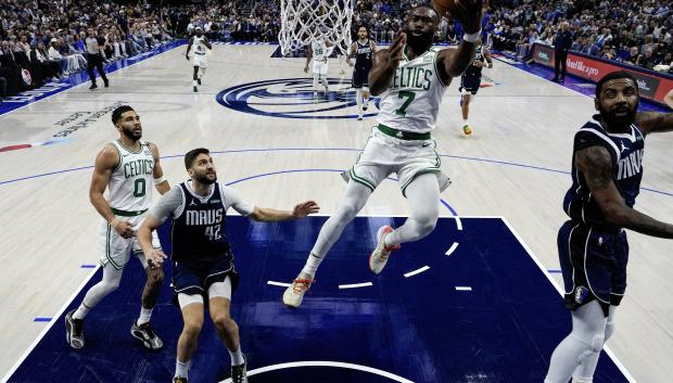 Jaylen Brown está siendo el mejor jugador de la serie