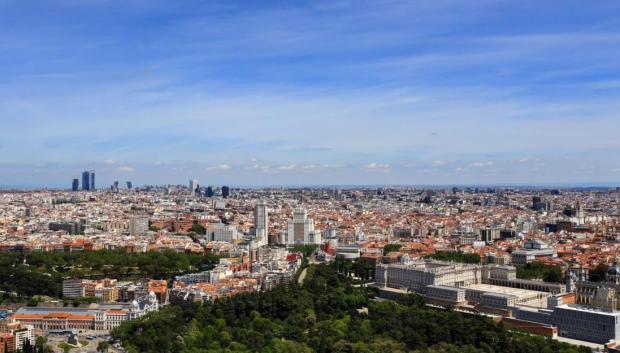 Imagen del cielo despejado de Madrid