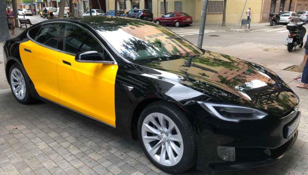 Madrid y Barcelona, dos de las principales ciudades donde hay Tesla como taxi