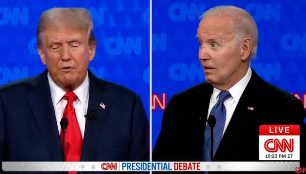 Donald Trump y Joe Biden durante el debate presidencial de la CNN