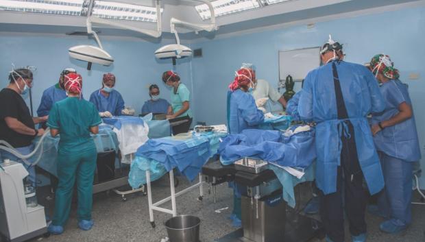 Dos de los quirófanos, durante el operativo en El Tocuyo.