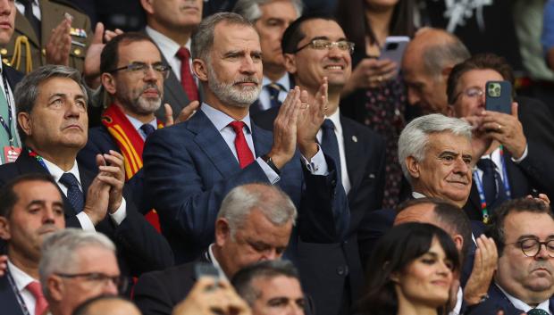 King Felipe VI of Spain and Pedro Rocha in the stands during the UEFA Euro 2024 in Gelsenkirchen, Germany. Picture date: Thursday June 20, 2024. *** Local Caption *** .