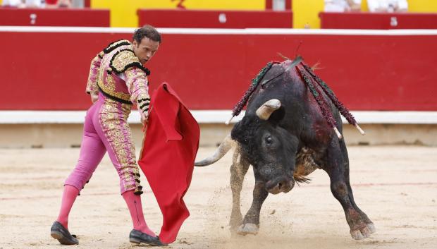 Antonio Ferrera, con el segundo de su lote