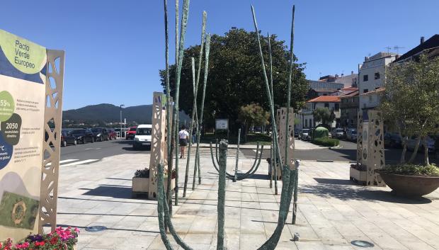 Escultura de La Manuela en Rianxo (La Coruña)