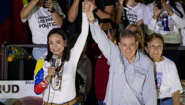 La líder opositora venezolana, María Corina Machado, y el candidato a la presidencia de Venezuela, Edmundo González Urrutia