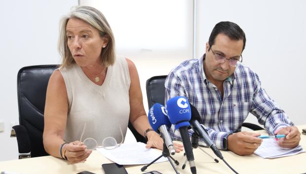 Isabel Albás y Manuel Osuna, gerente de Sadeco