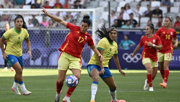 España vence a Brasil en la tercera jornada de la fase de grupos