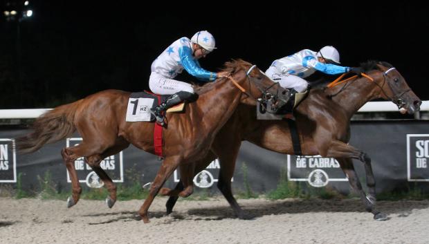 "Charming Look" con Nico Valle -  5ª Carrera "Gran Premio Noches del Hipódromo"