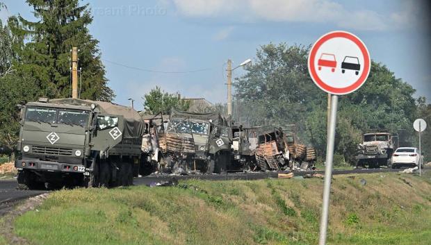 Una columna de refuerzo militar ruso fue destruido por Ucrania en la región rusa de Kursk