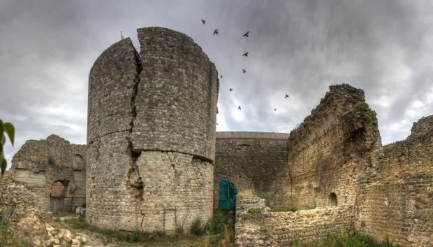 Ruinas del Castillo de Llers, supuesto hogar del Conde Struc