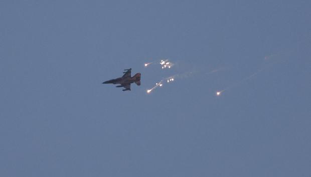 Un avión israelí, durante el ataque a Hezbolá en Líbano