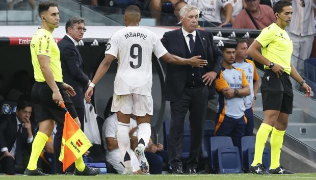 Mbappé se marchó sustituido