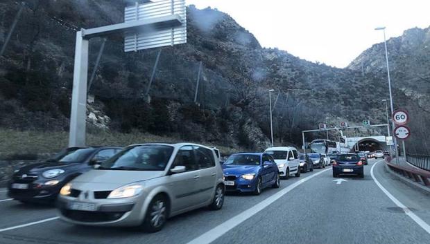 Los problemas de tráfico en Andorra son habituales en verano y en invierno