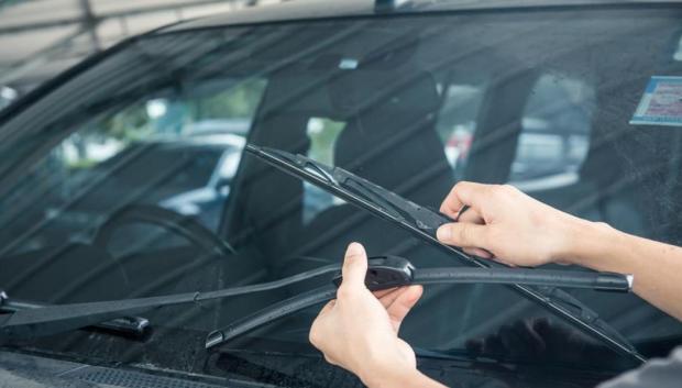 Si alguien te sube los limpias, bájalos y cambia el coche de sitio