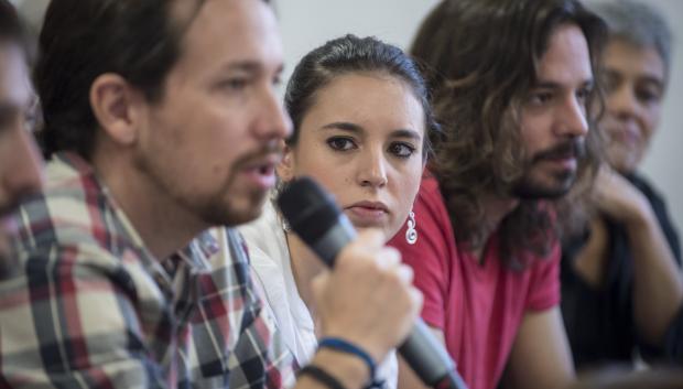 EL POLITICO PABLO IGLESIAS E IRENE MONTERO DURANTE LA PRESENTACION DEL EQUIPO DE "LA RUTA DEL CAMBIO" DE PODEMOS
18/06/2015
MADRID