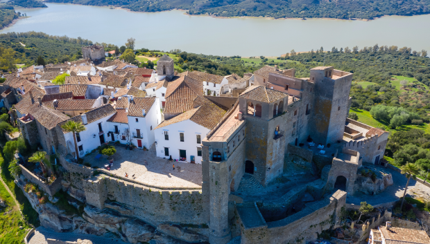 Castellar de la Frontera parece sacada de un cuenta de hadas