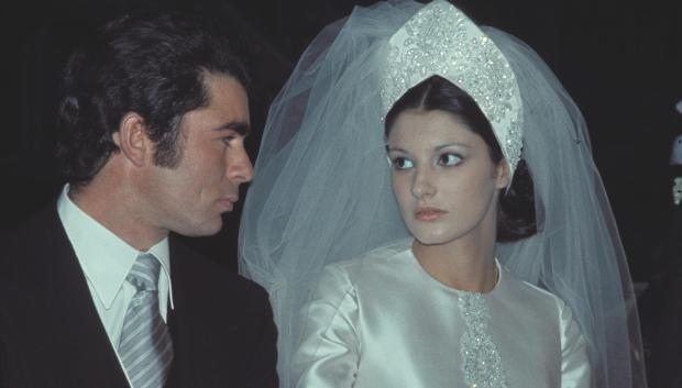 EL TORERO FRANCISCO RIVERA " PAQUIRRI " Y CARMEN ORDOÑEZ DURANTE EL DIA DE SU BODA
13/02/1973
SEVILLA