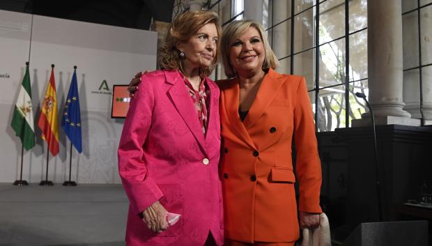 Journalist Maria Teresa Campos and presenter Terelu Campos during 36 edition of Andalucia de Periodismo awards in Sevilla 30 March 2022