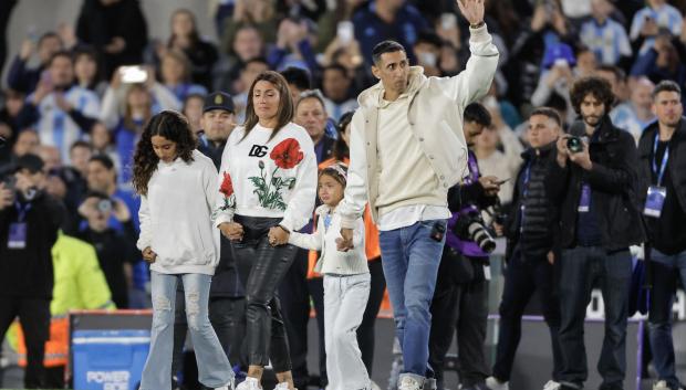 Di María fue homenajeado en el estadio