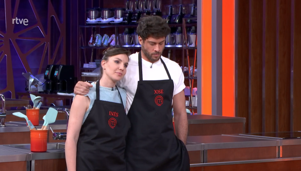 Inés Hernand, junto a José Lamuño, durante la prueba de eliminación de 'MasterChef Celebrity 9'