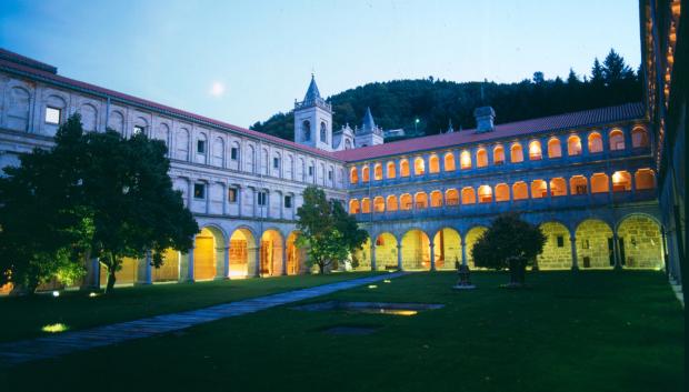 Monasterio de Santo Estevo hoy convertido en Parador