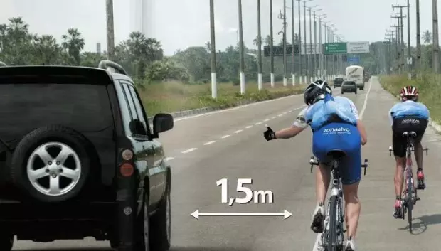 La distancia con los ciclistas debe ser de 1,5 metros