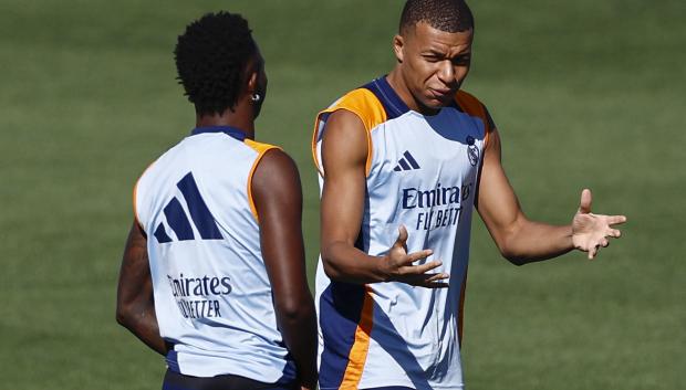 Kylian Mbappé y Vinicius, durante un entrenamiento del Real Madrid