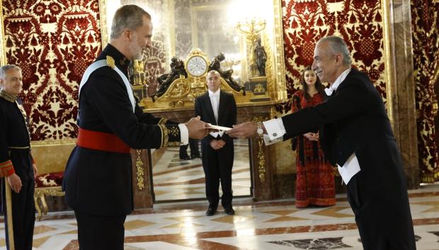 Ceremonia de 2022, en la que el embajador de Palestina entregó al Rey un mensaje del presidente de la Autoridad Nacional Palestina, Mahmoud Abbas