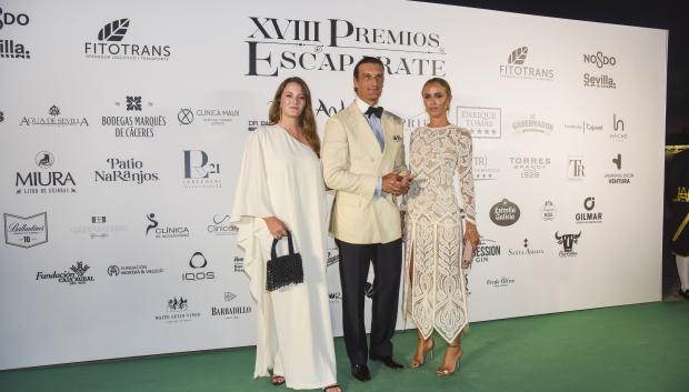 Rafael Medina Abascal with Laura Vecino and Victoria Hohenlohe at photocall for 18 edition of Escaparate awards 2024 in Sevilla on Friday, 13 September 2024.