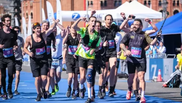 Àlex Roca, en el momento de acabar el maratón de Barcelona, el 19 de marzo de 2023