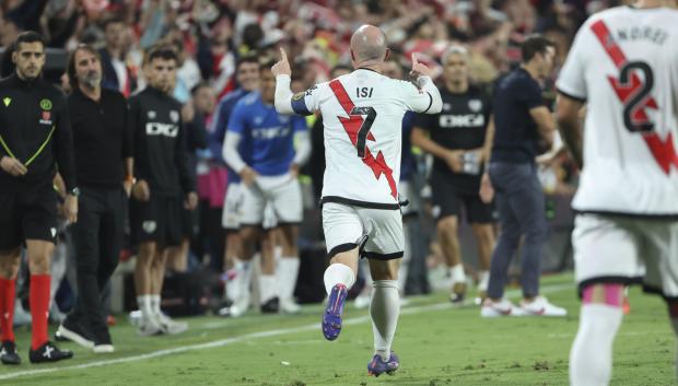 Isi Palazón celebra el primer gol de su equipo