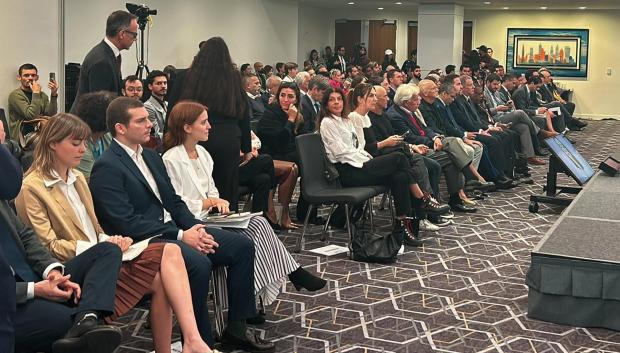 El expresidente del Gobierno, Felipe González, durante una conferencia con la oposición venezolana en Nueva York