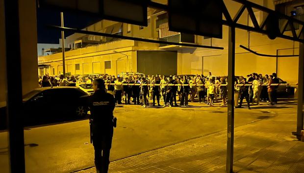 El primer aviso que atendió el centro de emergencias se produjo pasadas las 23:00 horas