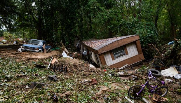 Una casa destrozada tras el paso de Helene