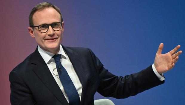 Tom Tugendhat, candidato a presidir el Partido Conservador inglés