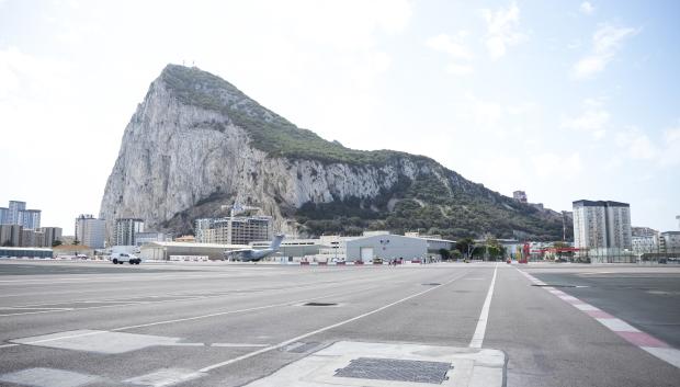 Detalle del aeropuerto en el día previo del National Day en Gibraltar, a 9 de septiembre de 2024 en Gibraltar.