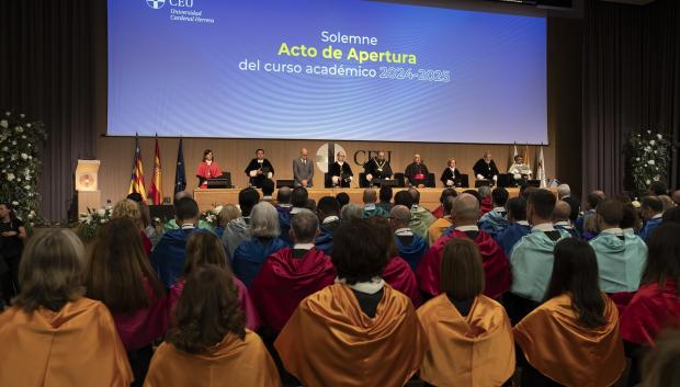 Acto de apertura solemne del curso en la CEU UCH