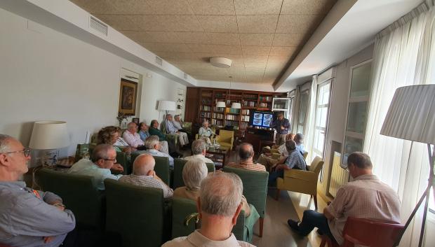 Charla del doctor López Miranda en Alcorce