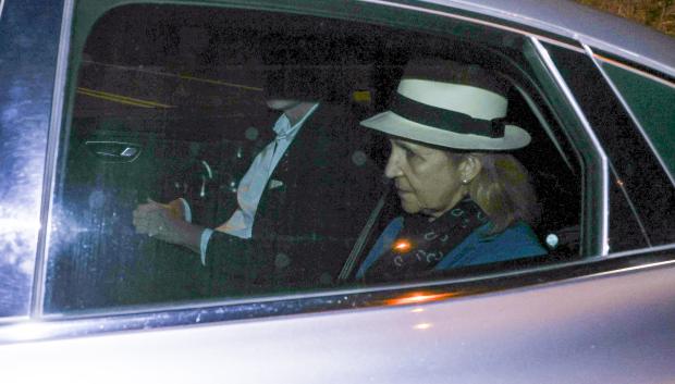 La Infanta Elena este jueves llegando a casa de Pedro Campos