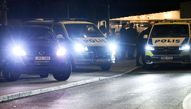 La policía asegura el área cercana a la embajada de Israel en Estocolmo después de un presunto tiroteo el 1 de octubre