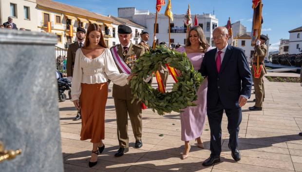 Acto en memoria de los caídos por España